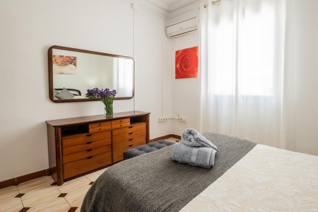 Apartamento Triana Los Remedios Siviglia Esterno foto